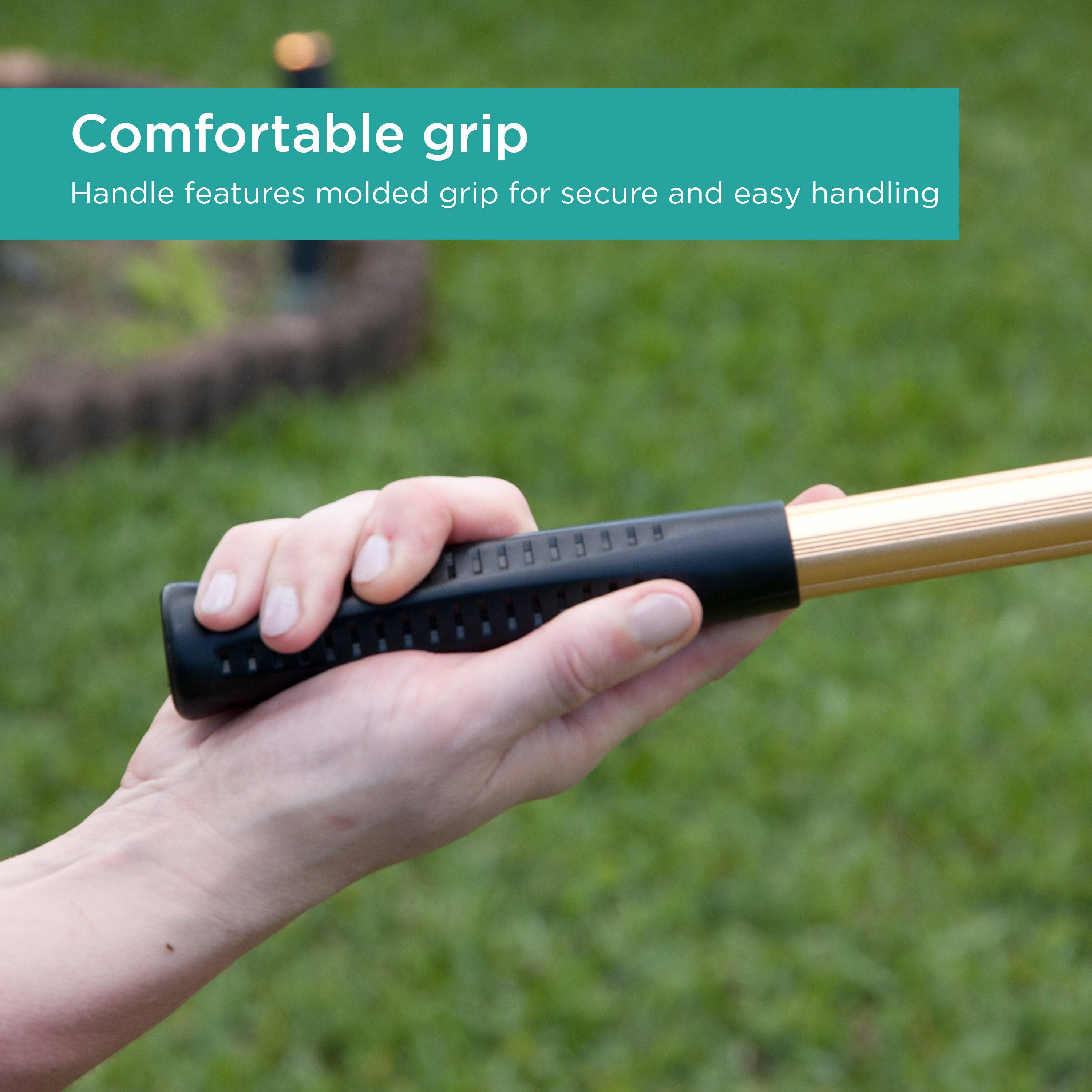 Skimmer Fish Net features comfortable grip for secure and easy handling